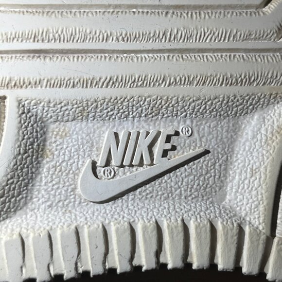 Nike Air Force 1 Ivory Snake US7.5 - Picture 8 of 9